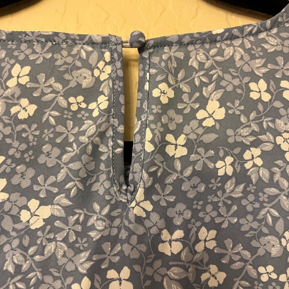 Pink Republic Light Blue/Periwinkle/White Delicate Floral Print Top - Picture 11 of 14